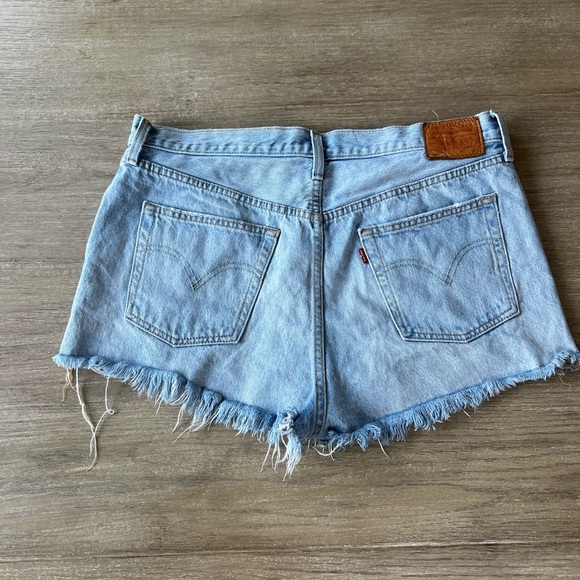 Levi’s woman’s premium 501 original denim shorts - Picture 6 of 12